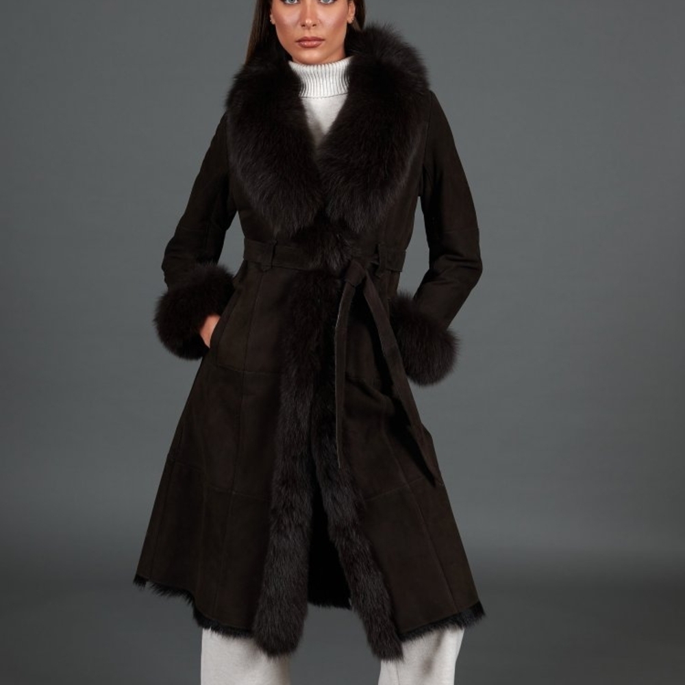Elegant Black Fur-Trimmed Women's Coat